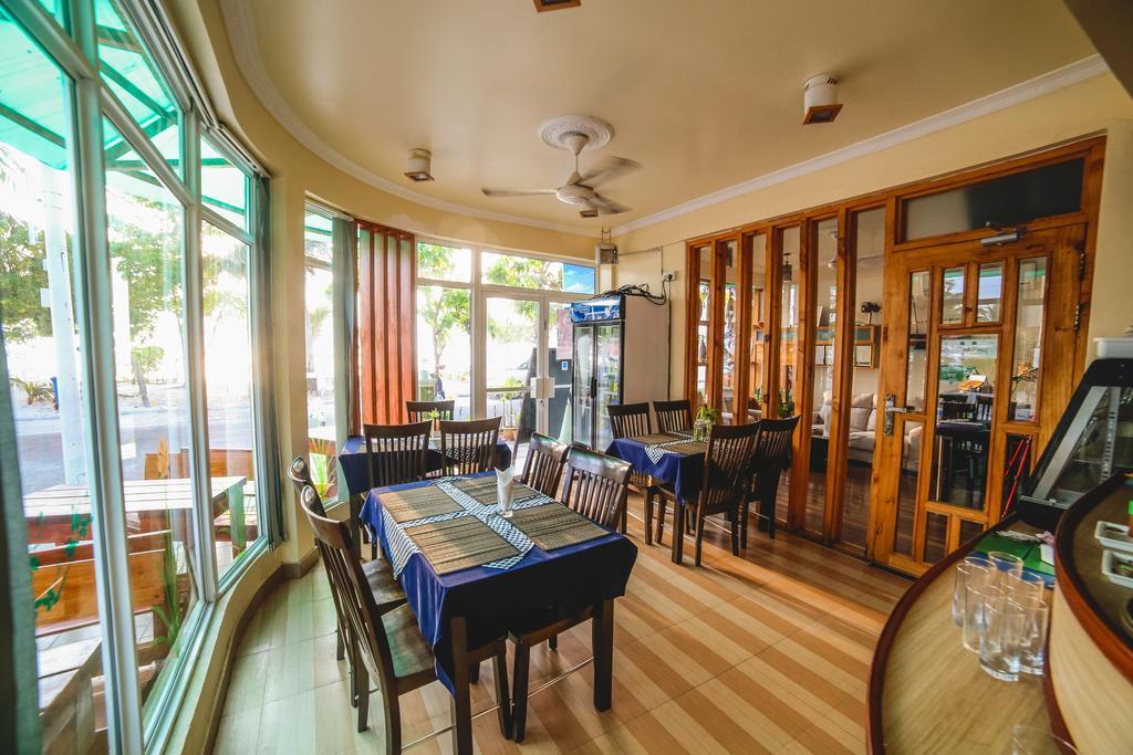Relax Beach Inn Male Luaran gambar
