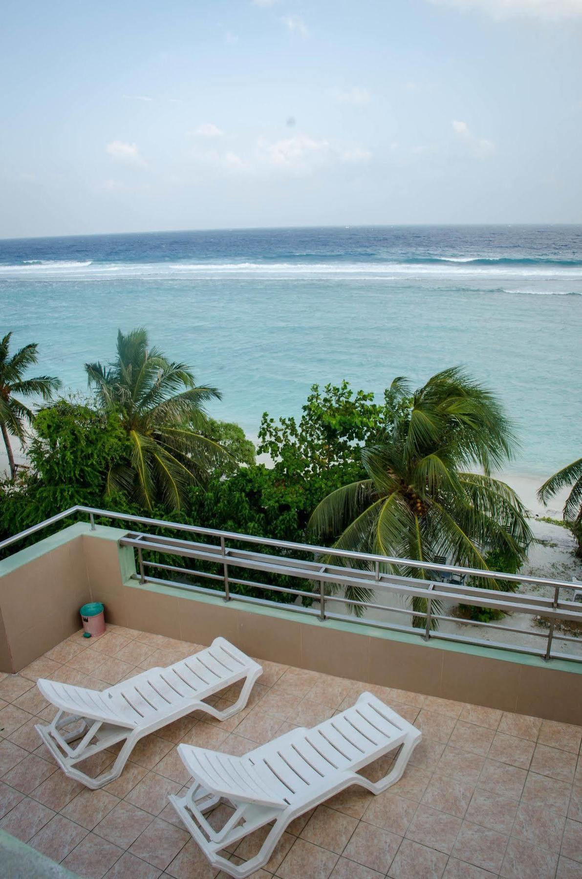 Relax Beach Inn Male Luaran gambar