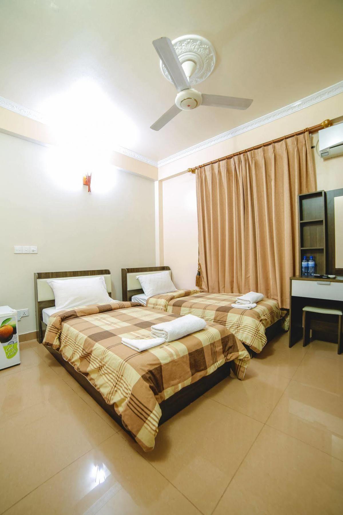 Relax Beach Inn Male Luaran gambar